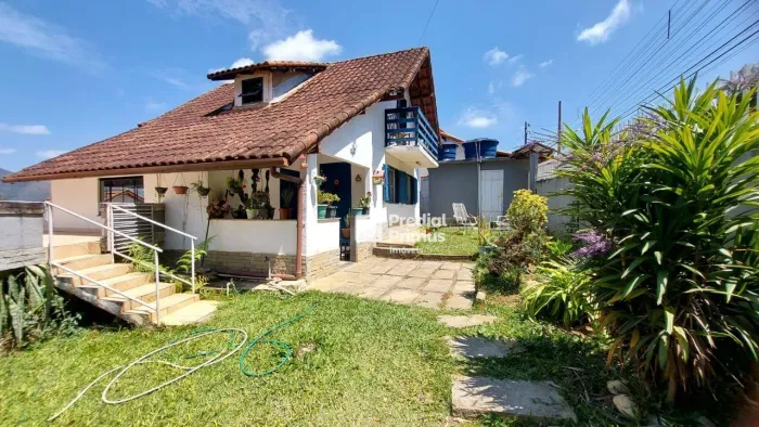 Casa com 3 dormitórios à venda, 118 m² - Braunes - Nova Friburgo/RJ