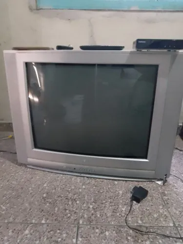 TV 29 polegadas e um convensor Intelbras funcionando perfeitamente 