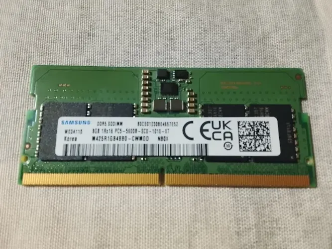 Memória RAM 8GB DDR5 5600MHz - Praticamente Nova