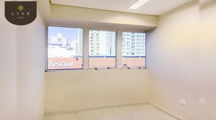 Sala comercial com VAGA e 59 m² útil, no melhor do Vila Izabel!!