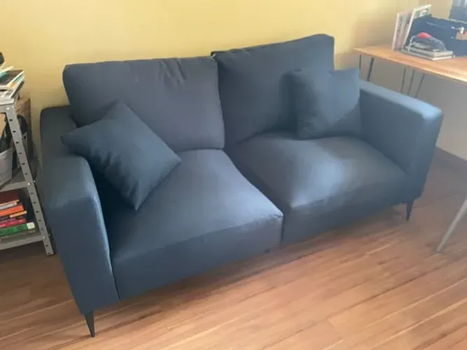 Sofá Unne 2 Lugares com Molas Ensacadas Linho Azul Marinho 170 cm