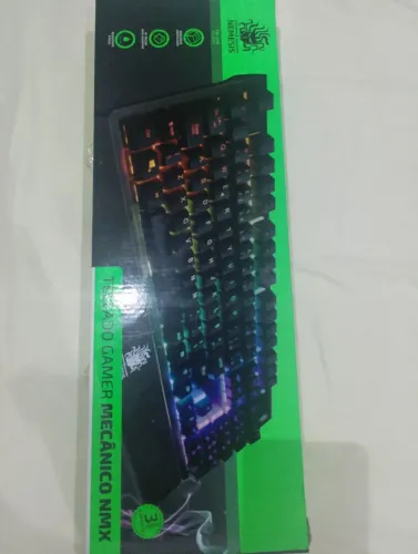 Teclado mecanico gamer novo