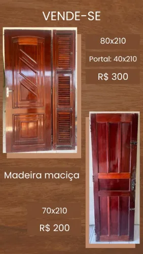 Porta de madeira maciça