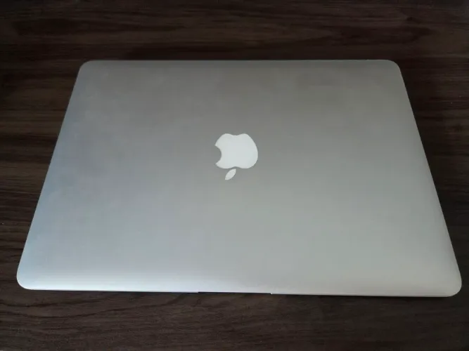 Macbook Air i5 8gb 128gb