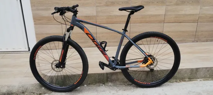 Bicicleta Oggi 7.0 