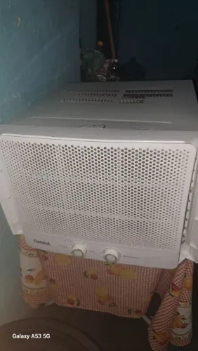 Ar-condicionado 10.000btus semi-novo