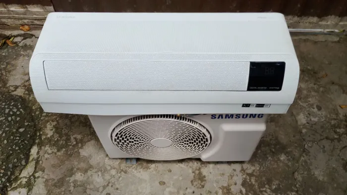 Vendo ar condicionado Samsung inverter winfrie bivolt 
