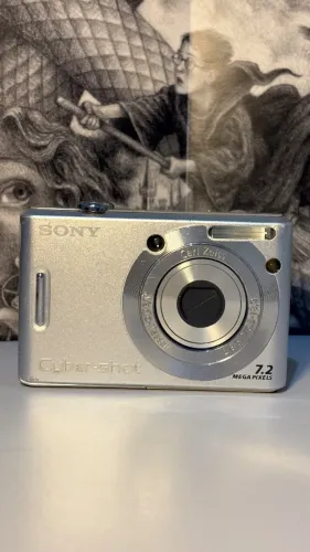SONY CYBER-SHOT DSC-W35 7.2MP LENTE CARL ZEISS