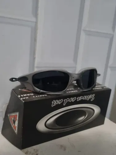Lupa Oakley