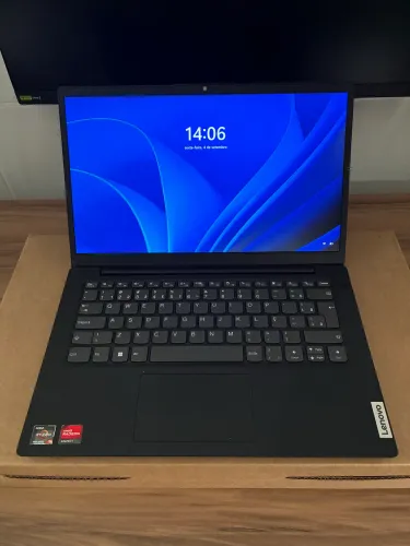 Notebook Lenovo V14 G4 Ryzen 5 7520u 8gb RAM 