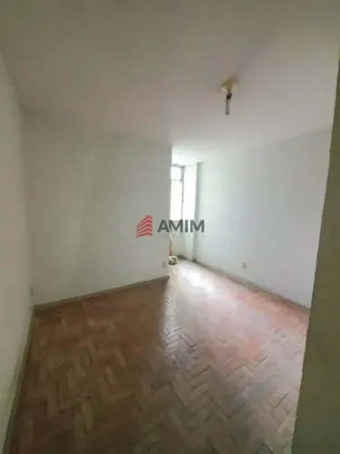 Imóvel para venda possui 20 metros quadrados com 1 quarto em Centro - Niterói - RJ