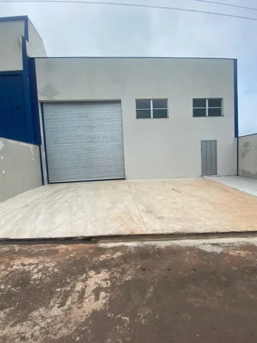 Barracão para Locação Regente Feijó 288m²