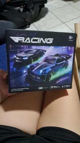 Carrinho de Drift de controle remoto novo na caixa