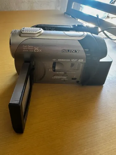 Filmadora Sony Handycam DCR-DVD810