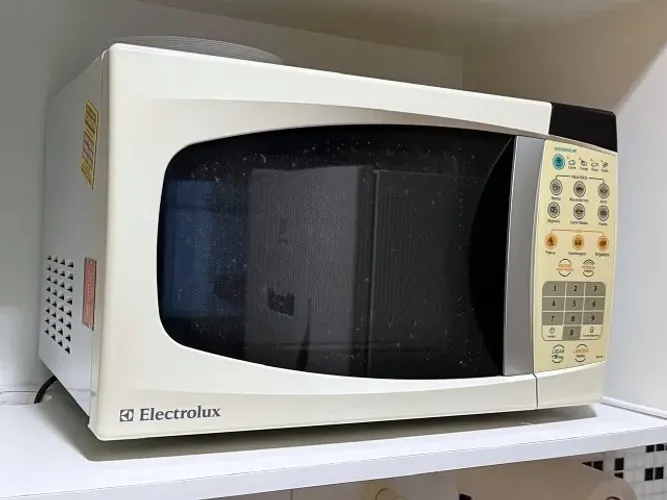 Micro-ondas Electrolux 18 Litros MEF28 110V