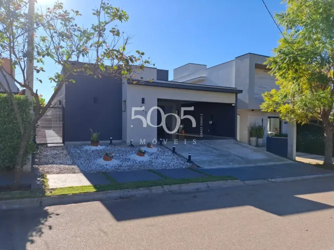 Casa à venda no Residencial Una, com três suítes