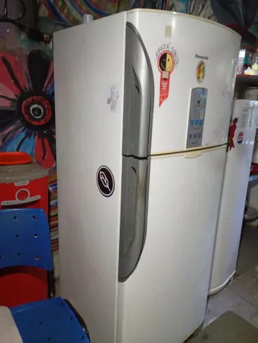 Geladeira com defeito na PLACA