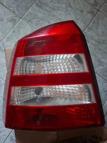 Lanterna astra hacth 2010 original 