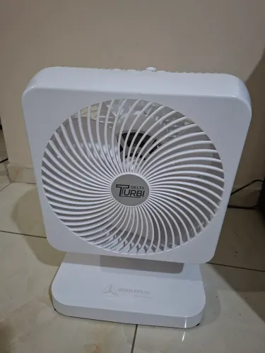 Ventilador Portátil  220 V em exelente estado de conservação,funcionando perfeitamente