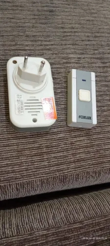 Campanhia nova forlux falta apenas a pilha do botão.e só botar e usar .