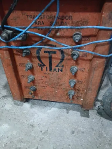 Transformador Para Solda Elétrica Titan TRS 250A - Muito Robusto
