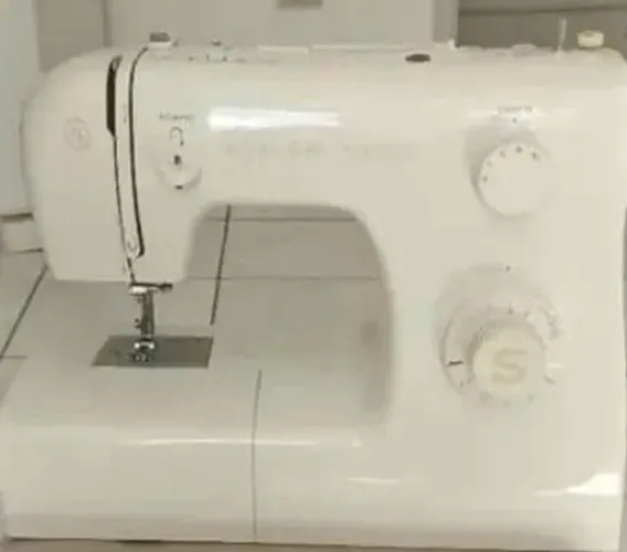 Máquina de costura