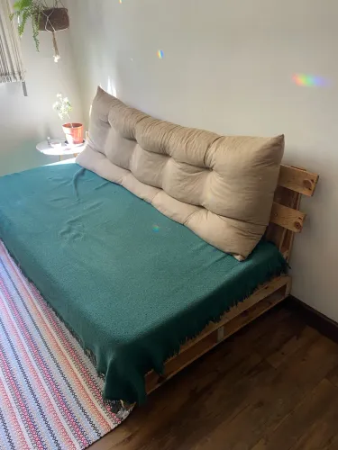 Sofa de pallets + colchão + futon