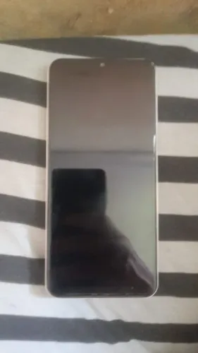 Vendo A23 ótimo estado de conservação somente um trincado 350,00 ou proposta
