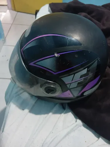 Capacete