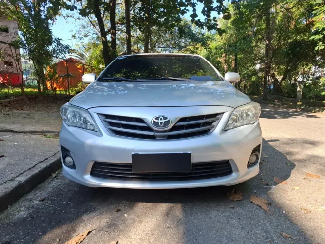Toyota Corolla XEI 2.0 Flex 16V Aut. 2013
