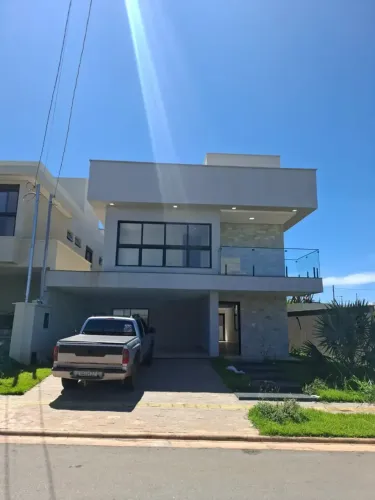 4 Quartos, Sendo 1 Master, m², Jardins Capri, Senador Canedo, Goias.