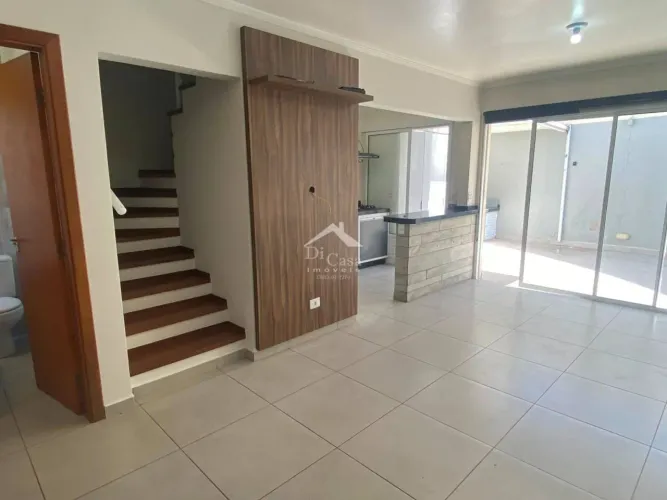 Casa em Condomínio para Locação em Atibaia