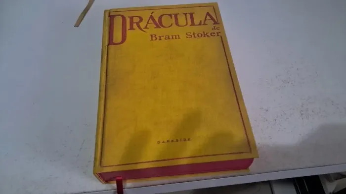 DRÁCULA FIRST EDITION - A EDIÇÃO MAIS COMPLETA DE DRÁCULA COM TEXTO INTEGRAL, CARTAS, CRÍT