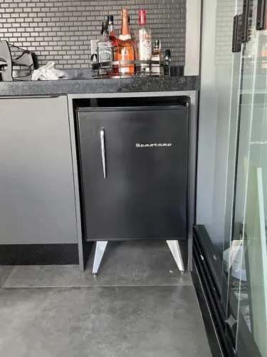 Frigobar Brastemp retrô 76L