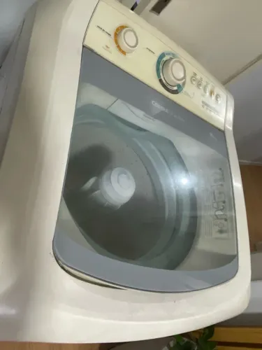 Máquina de lavar funcionando - 10kg