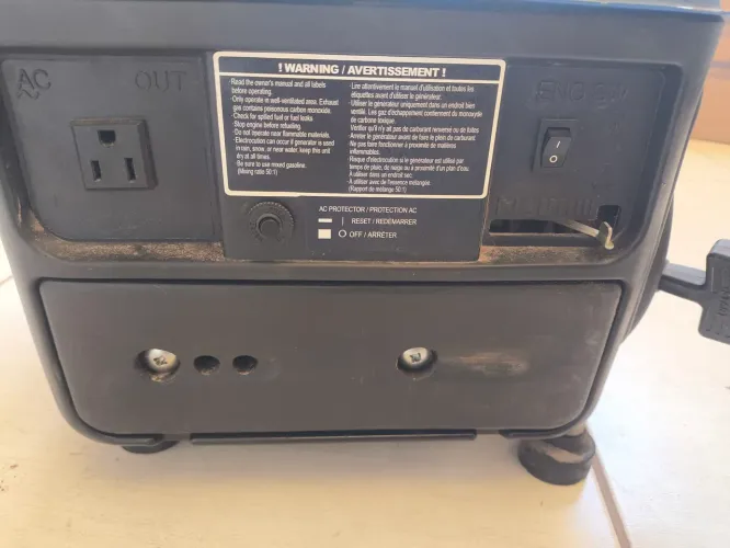 ? Gerador ETQ TG1200 ? 1200W de Pico / 1000W Contínuo