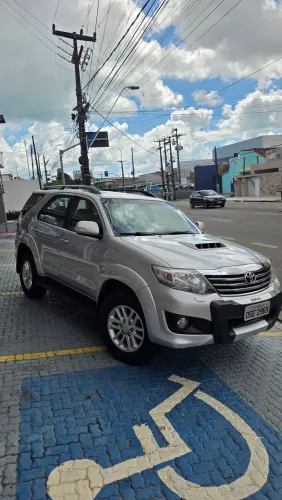 Toyota Hilux SW4 SRV D4-d 4X4 3.0 TDI Dies. AUT 2013