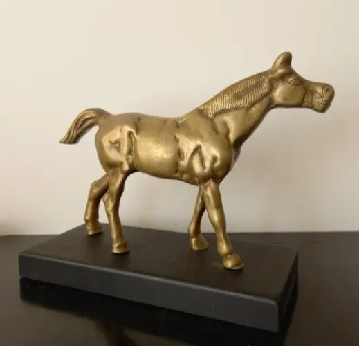 Escultura bronze - Cavalo - 35 x 26 cm - 4,7 kg