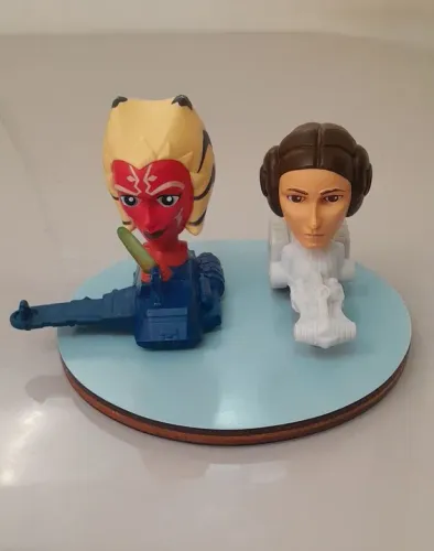 Bonecos Princess Leia Organa Star Wars The Clone Wars e a Ahsoka Tano.