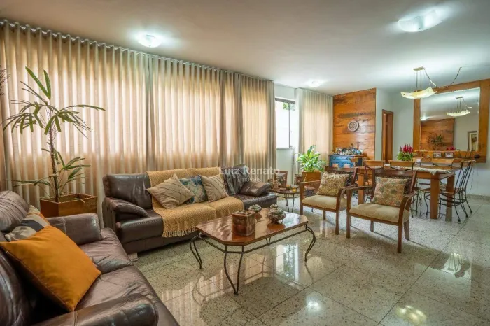 Área Privativa à venda no bairro Buritis