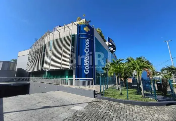 Avenida Armando Lombardi- prédio 4.230 m2 ( térreo/2 andares/cobertura)