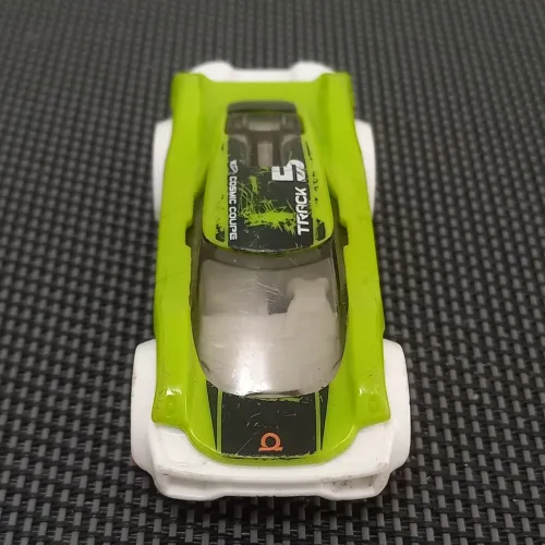 Miniatura Hot Wheels Cosmic Coupe.