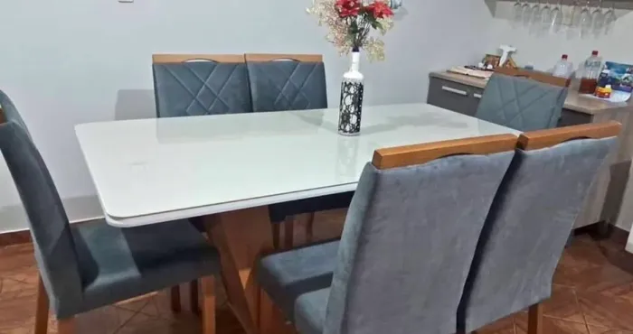 Jogo de mesa 6 cadeiras nova a pronta entrega