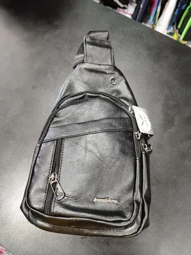 Bag de couro preta e marrom transversal 