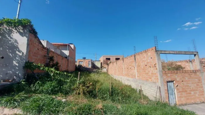 Terreno à venda, 200 m² por R$ 120.000,00 - Petrópolis - Santa Luzia/MG