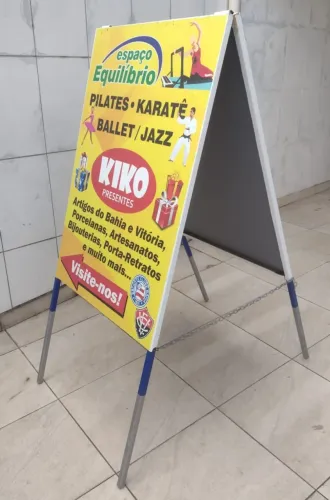 Cavalete para Lona de Divulgação e Publicidade, dupla face
