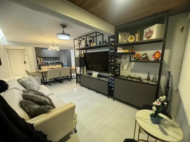 Vende-se Apartamento Ametista/ Jatiuca na rua da praia / Porteira fechada