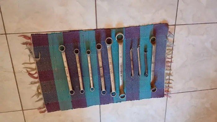 Jogo com 10 ferramentas chave estrela