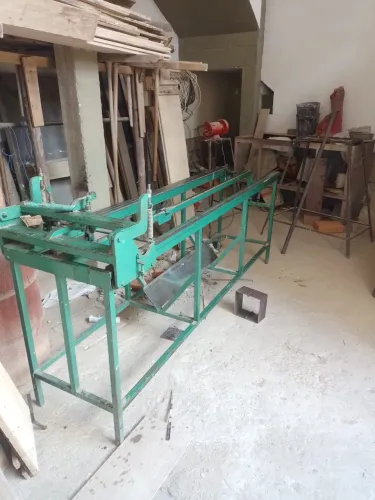 Máquina de fechar conduto