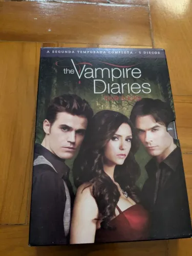 Segunda temporada completa da série the vampire diaries 5 dvds